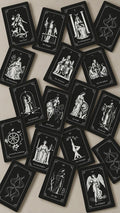 Nachtlinie – Schwarz-Weiß-Tarot mit 78 Karten – Produktansicht 1
