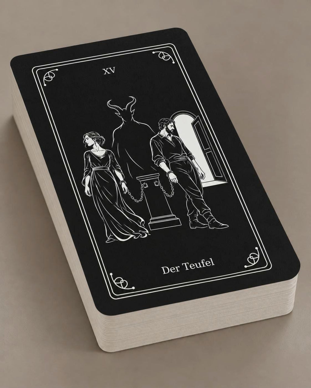Nachtlinie – Schwarz-Weiß-Tarot mit 78 Karten – Produktansicht 3
